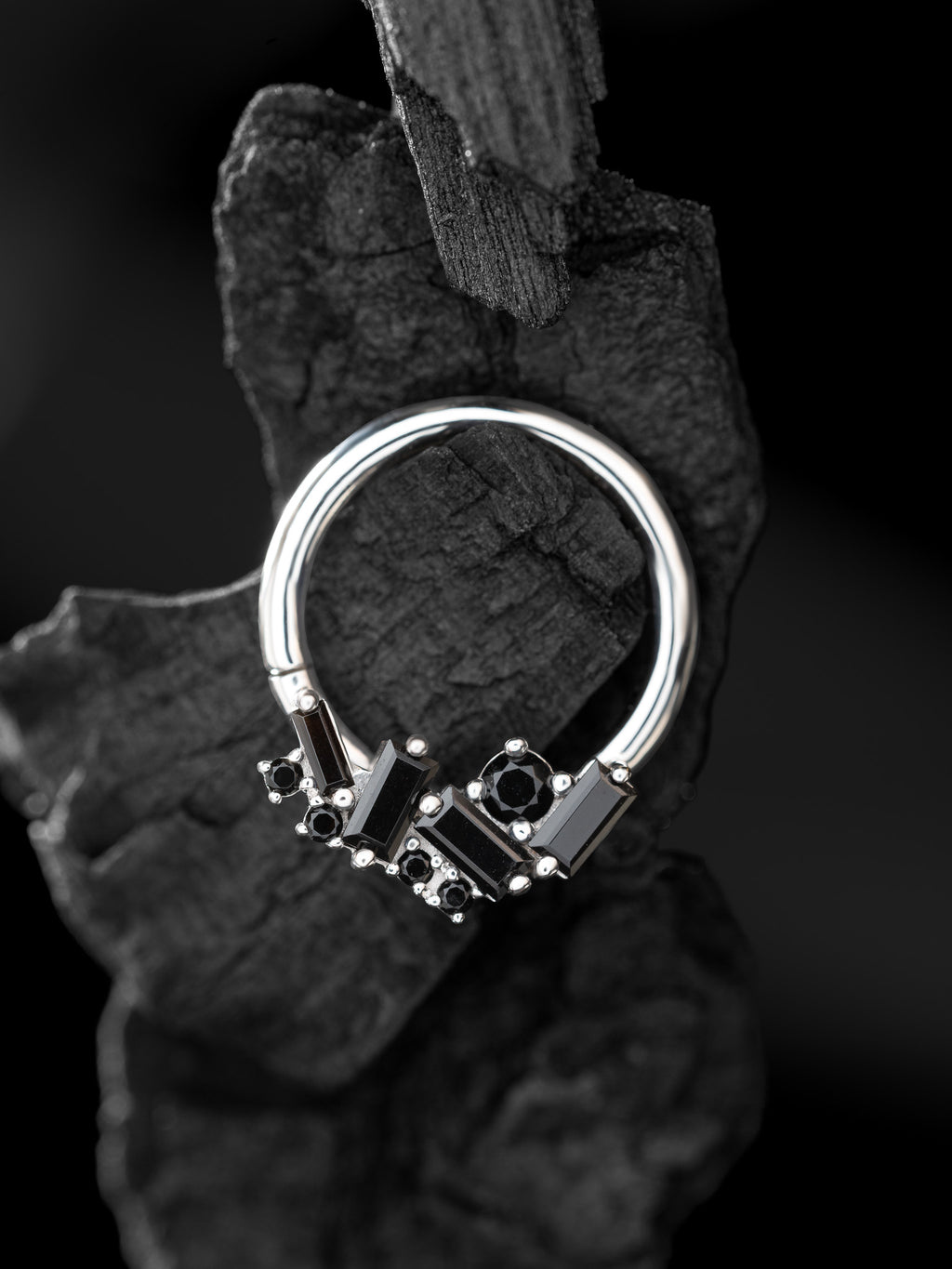 Myriad Seam Ring – Faceted Onyx Cluster