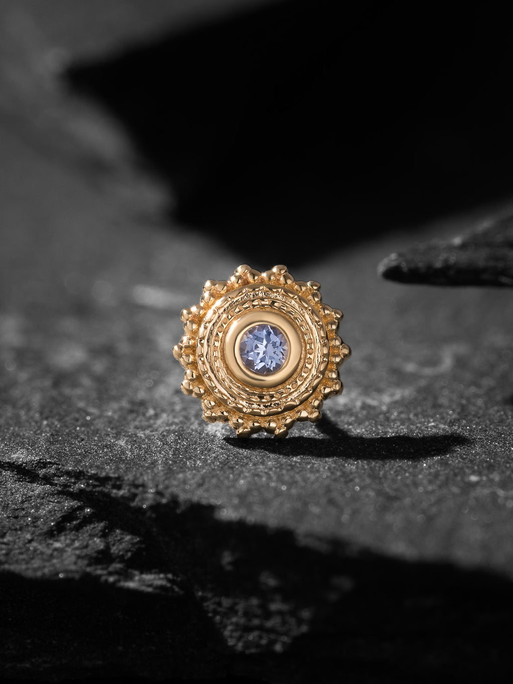 Threadless Round Afghan End – Tanzanite AA