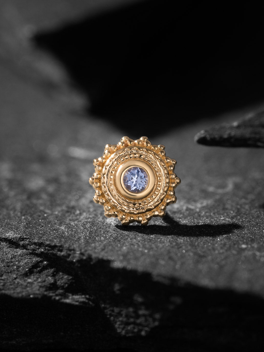 Threadless Round Afghan End – Tanzanite AA