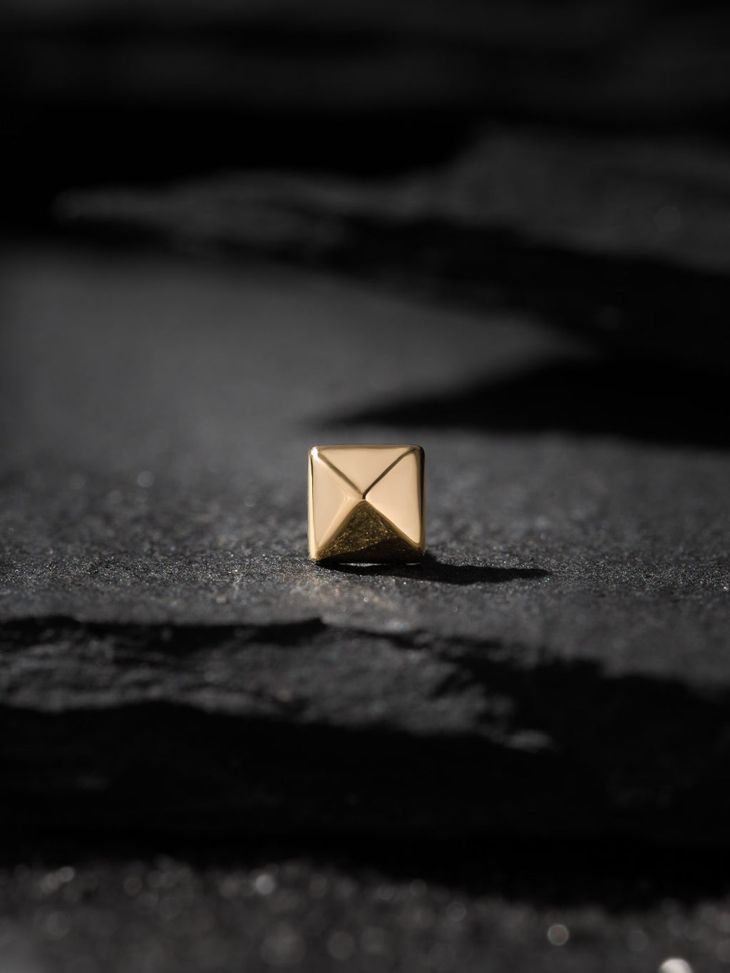 Threadless Square Pyramid – 3mm