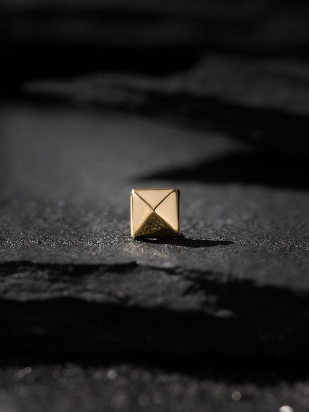 Threadless Square Pyramid – 3mm